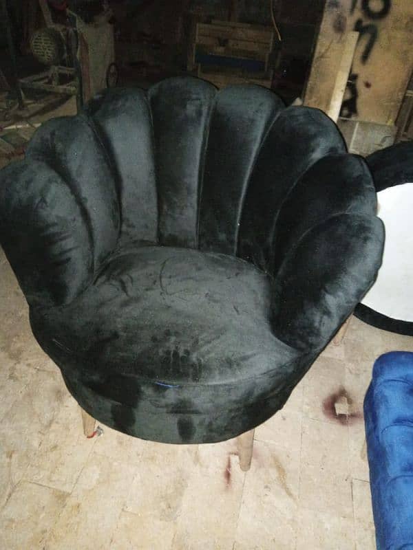 cup chair 3