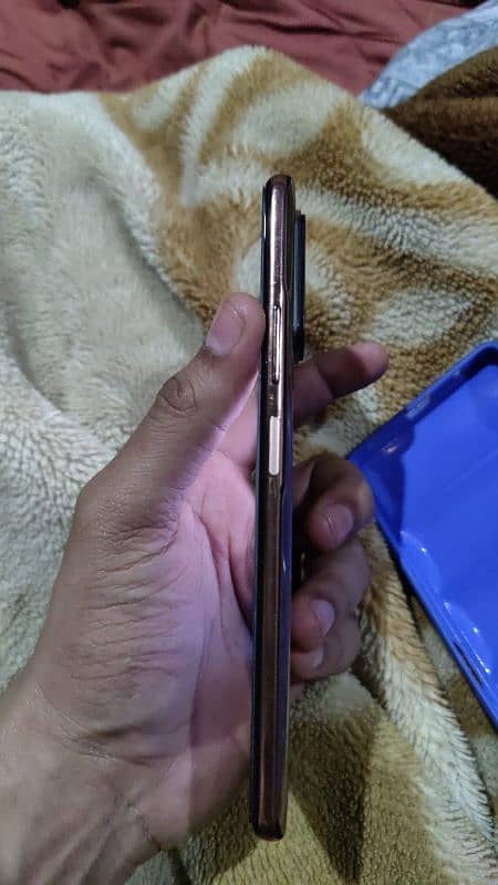 I want to sell my Redmi note 10 pro with box 4