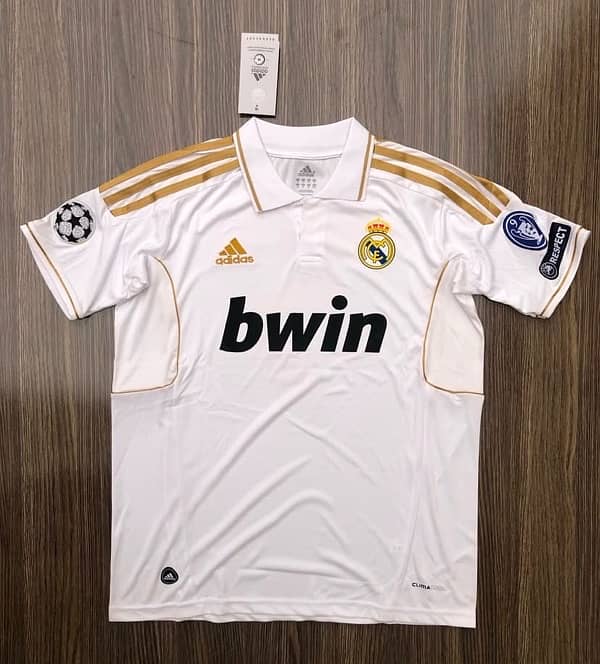 Ronaldo Real Madrid 11/12 home kit 1