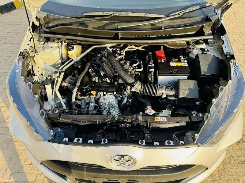 Toyota Yaris X 2020 Hatchback 8