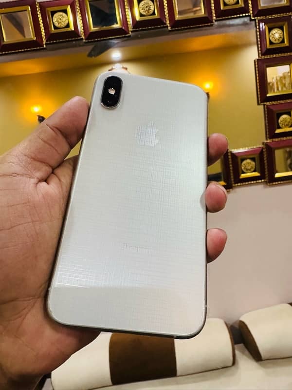 iPhone XS (Official Approved) 3