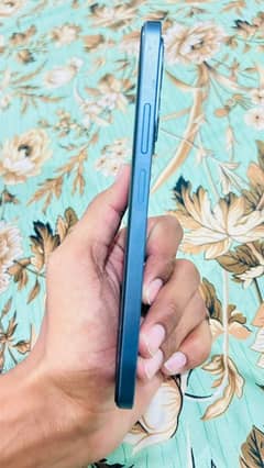 Realme C63 6/128 10/10 with box and charger