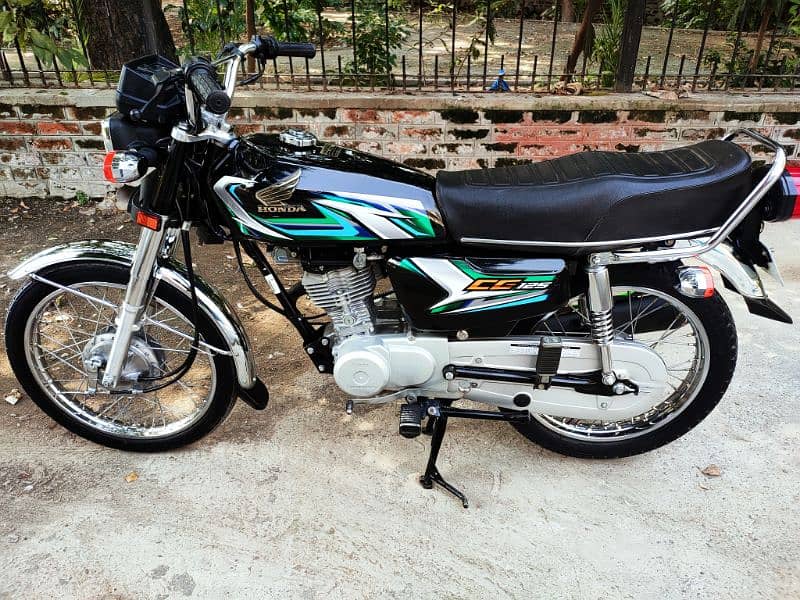 Honda 125 Model 2023 Black | LusShh Condition | 03234342667 Call Me. . ! 11