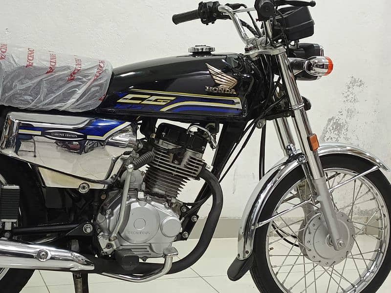 HONDA CG-125 self start special edition MODEL 2024 4