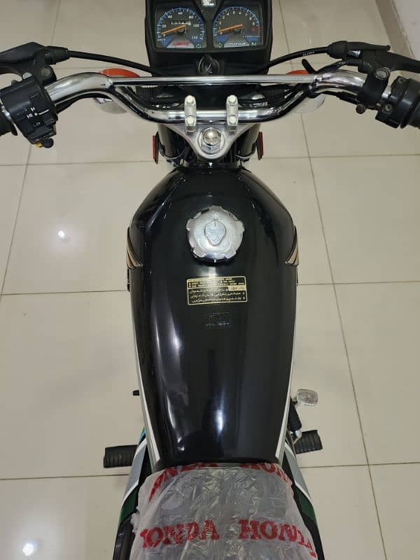 HONDA CG-125 MODEL 2023 6