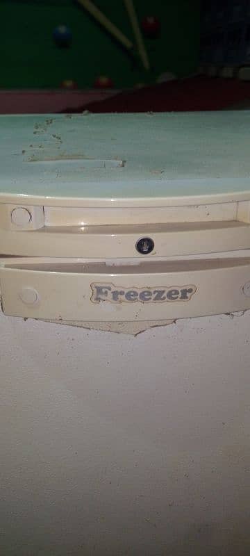 Freezer double door 3