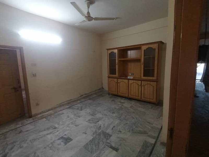 Family flat in Wakeel colony 2