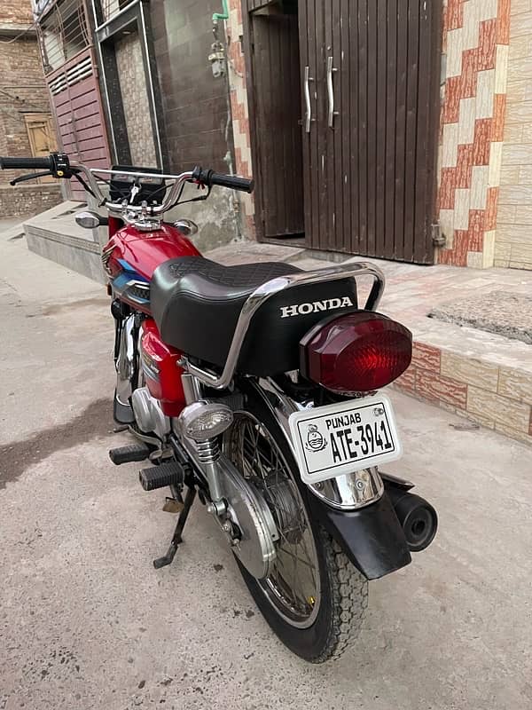 I'm Selling my super bike *Honda CG 125 *Model 2024 _* 10