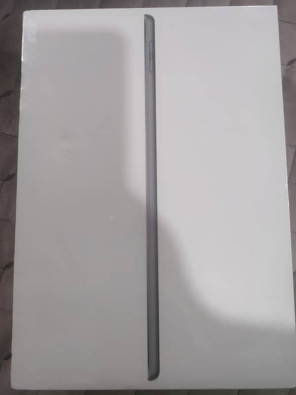 iPad 9th Generation Wi-Fi 64GB Space Gray (Pin Pack in warranty) 3