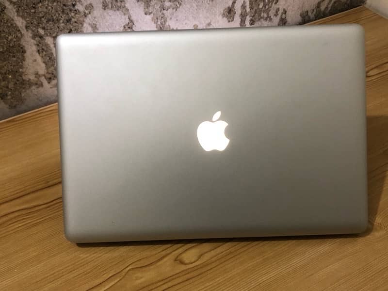 Macbook pro early 2011 (15-inch) 2