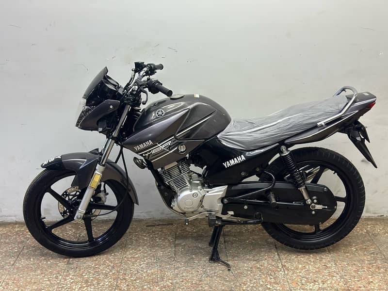 yamaha ybr125cc 2015 ( japniess model ) 1