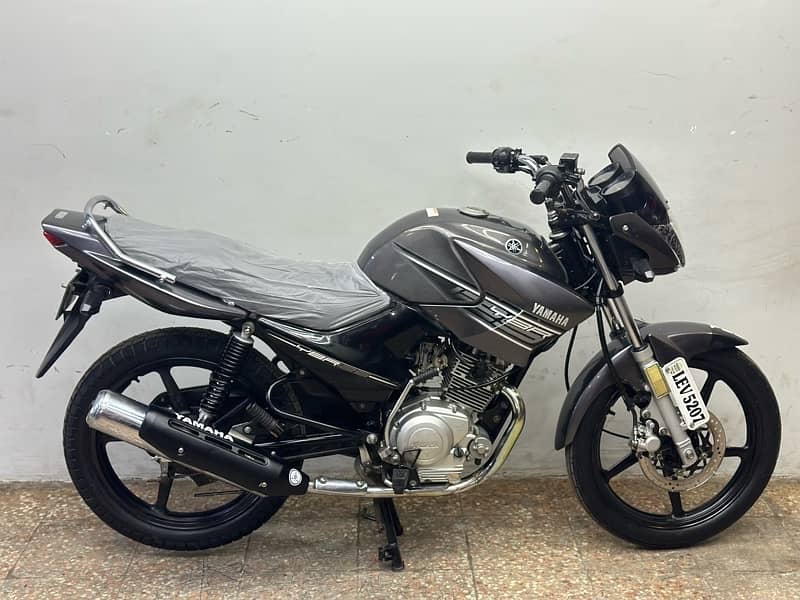 yamaha ybr125cc 2015 ( japniess model ) 5