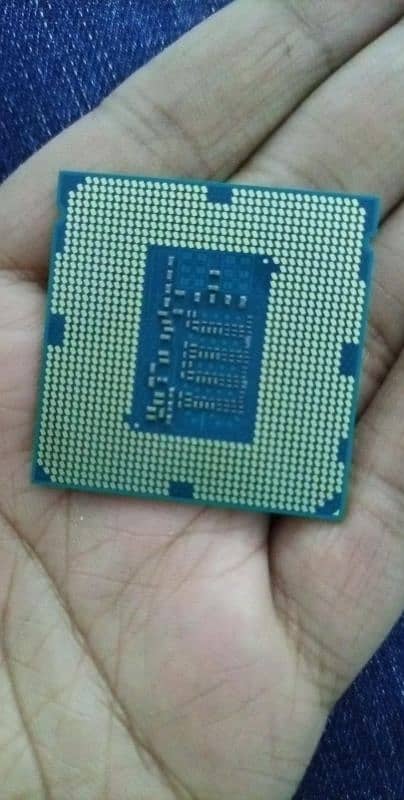 e3 1220 v3 processor equal to i5-4590 1