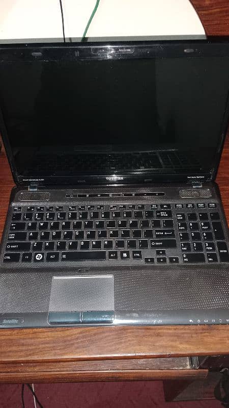 Toshiba Satellite Laptop 1