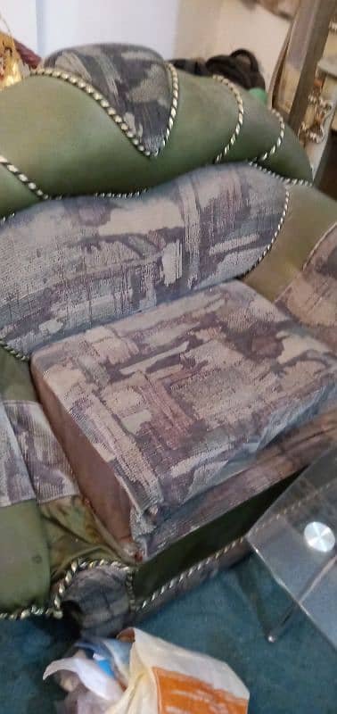 Sofa set for sale [Negotiable] 4