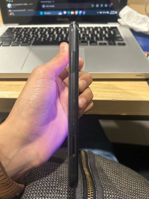 IPhone XR 128 GB Single Sim PTA Approved 7