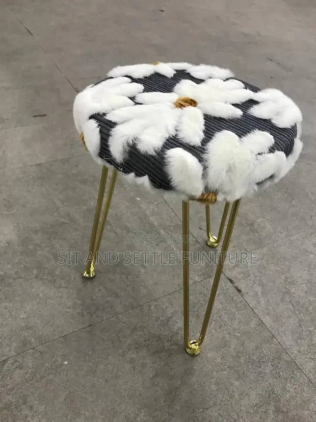 Imported Daisy Vanity Stool 0