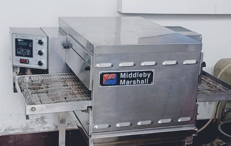 Conveyor Oven. /middle bymarshall 18" 0