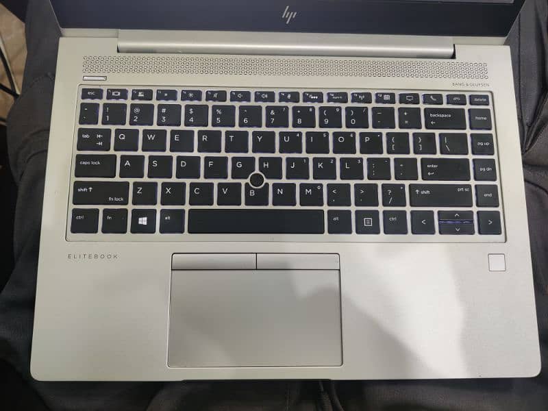 Hp elitebook series 1