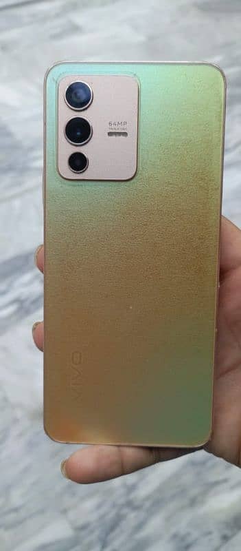 vivo v23 5g golden colour 5