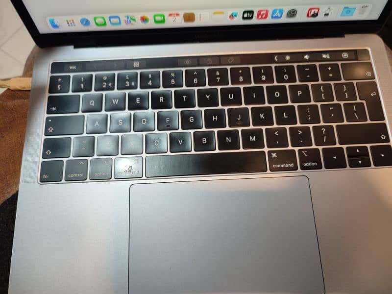 MacBook Pro 2018 13" C i5 / for / sale 4