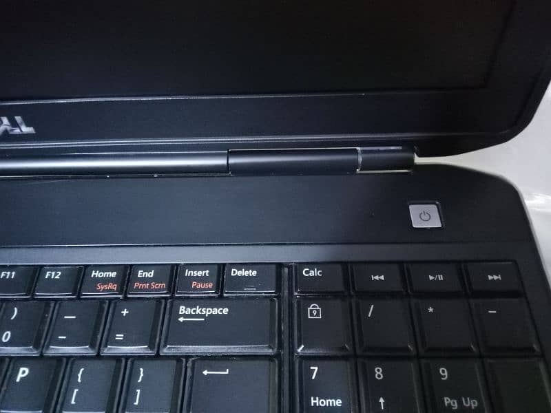 Dell Latitude 5520 core i5 2nd gen with numeric keypad, 7