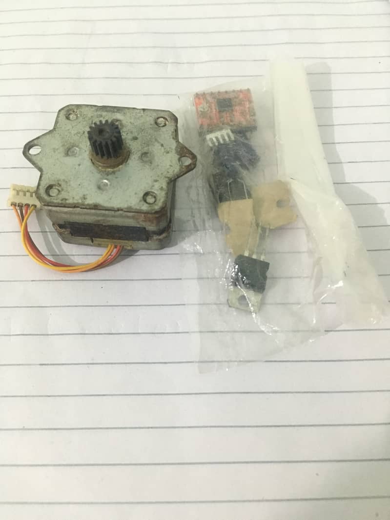 Stepper Motor With The New Motor Driving Circuit 12V. 4