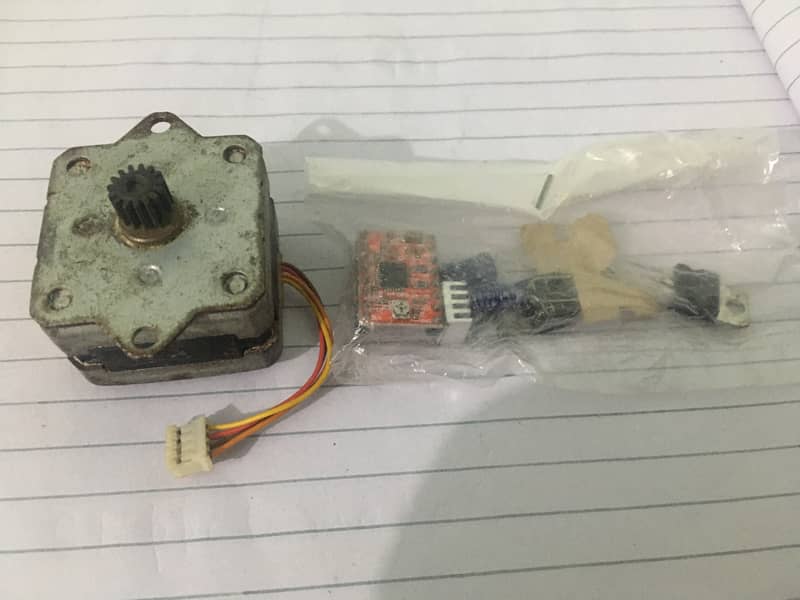 Stepper Motor With The New Motor Driving Circuit 12V. 3