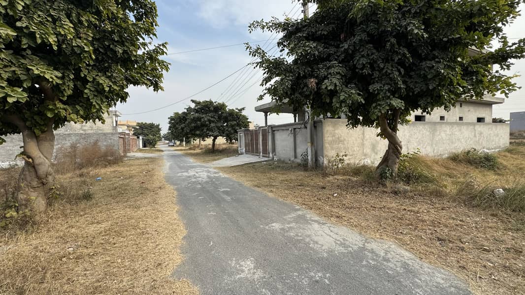 10 marla Residential Plot Executive Town Chakwal 3