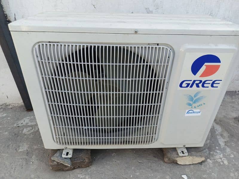 Gree D. c inverter 1 ton 2