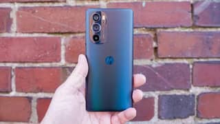 Moto edge 30 pro best gaming device Snapdragon 8gen 1 processor