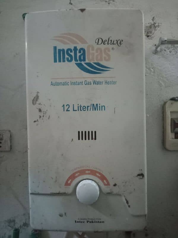 insta gas dulex 12 litter good condtion lpg 14 mm pip full prusser 2