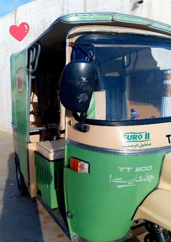 Super Asia TUK TUK 200CC NEW CONDITION  CNG 2