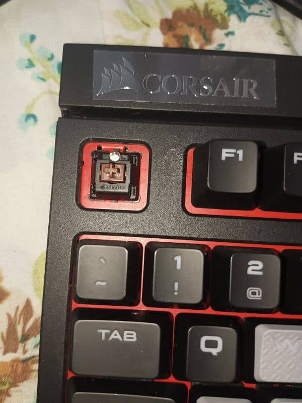 Corsair STRAFE Mechanical Gaming Keyboard — CHERRY MX (Open box) 1