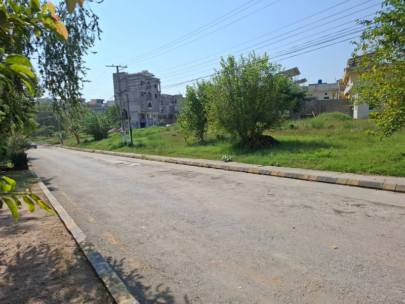 Commercial Plot For Sale in Aghosh Phase 1 ISlamabad At Investor Price For Genuine Buyer 0