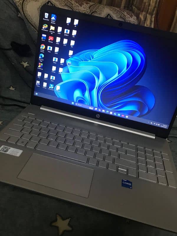 HP Laptop 15S-FQ2XXX.  Core i5 , 11th Generation 1