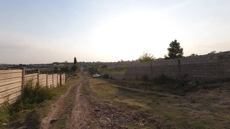 5 Kanal Farm House Land For Sale On Reasonable Price 2