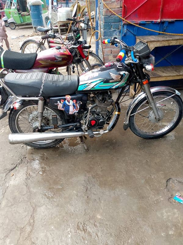 Honda 125 2004 model kagaz poore hn koi kam ni hone wla 10