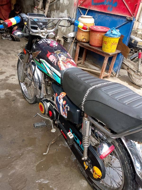 Honda 125 2004 model kagaz poore hn koi kam ni hone wla 12