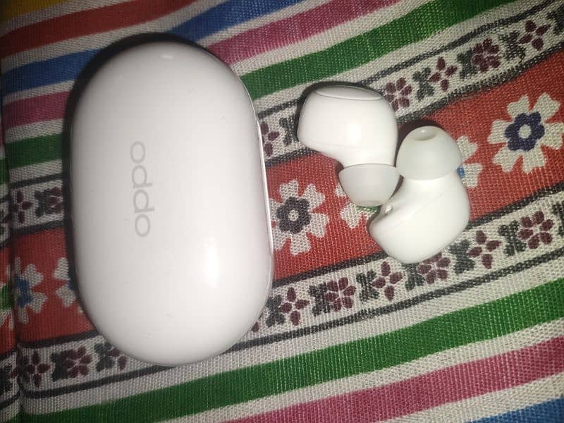 OPPO ENCO WIRELESS EARBUDS 3