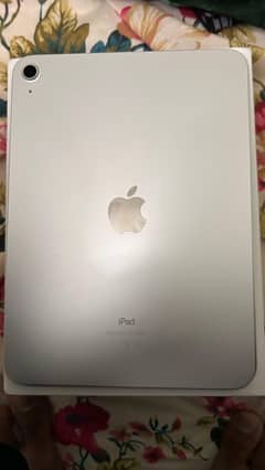 ipad 10 generation only box opened