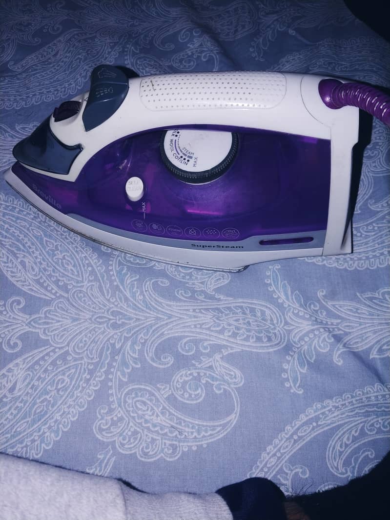 Steam Iron Breville 2200 watts 3