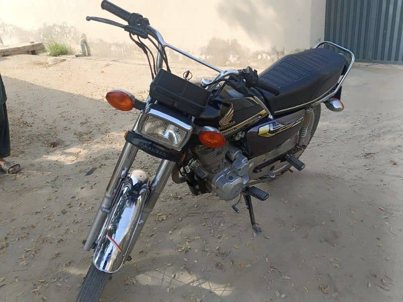 Honda 125 special edition 3