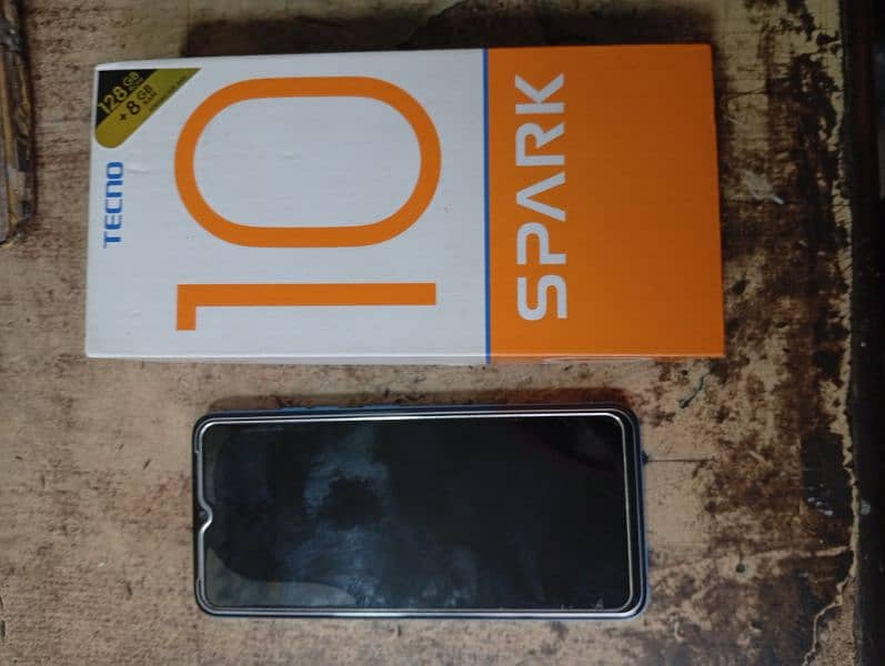 Tecno Spark 10 128+4 Gb 7