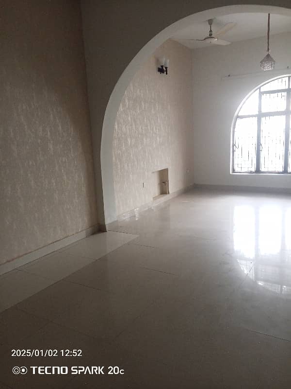 10 Marla Well Maintained Owner Build Full House Available For Rent In DHA Phase 1 Near Gulbarg And Gazi Road And Allama Iqbal International Airport Lahore 5