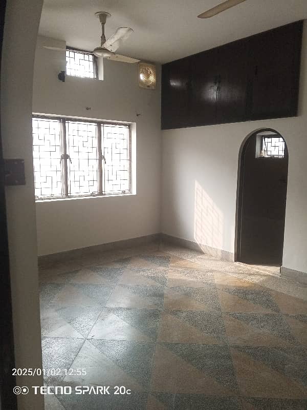 10 Marla Well Maintained Owner Build Full House Available For Rent In DHA Phase 1 Near Gulbarg And Gazi Road And Allama Iqbal International Airport Lahore 19