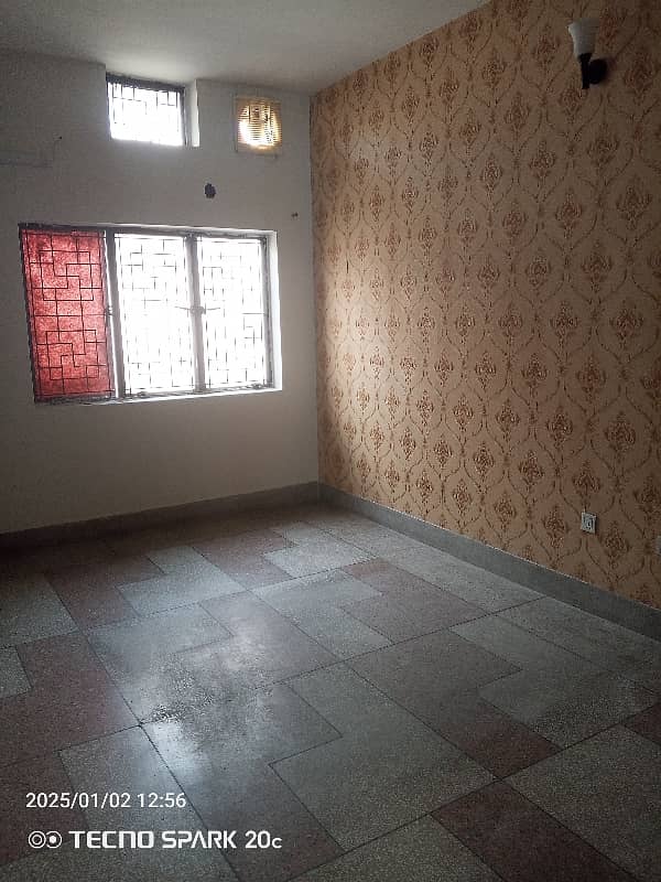 10 Marla Well Maintained Owner Build Full House Available For Rent In DHA Phase 1 Near Gulbarg And Gazi Road And Allama Iqbal International Airport Lahore 22