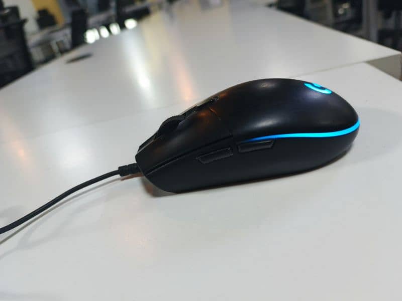 Logitech G102 gaming mouse 6