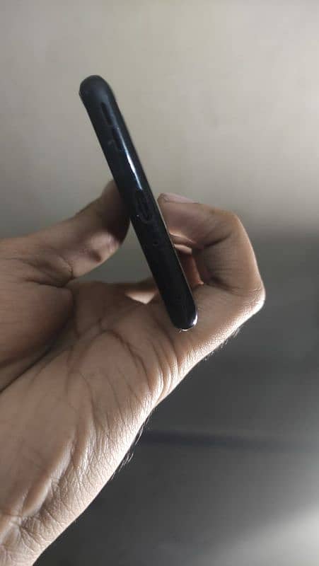 OnePlus 8, 8/128 GB, 10/10 condition 11