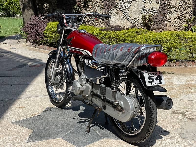 Honda 125 special edition 1